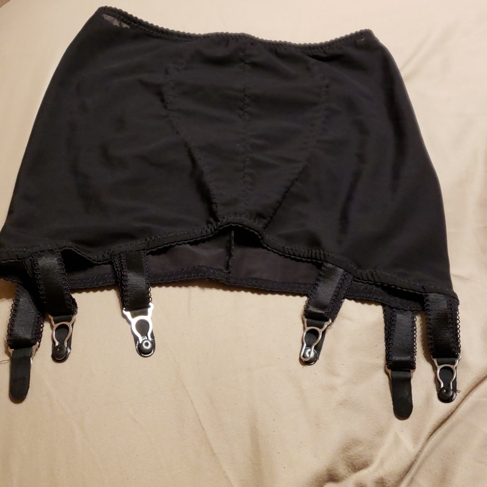 Garter belt